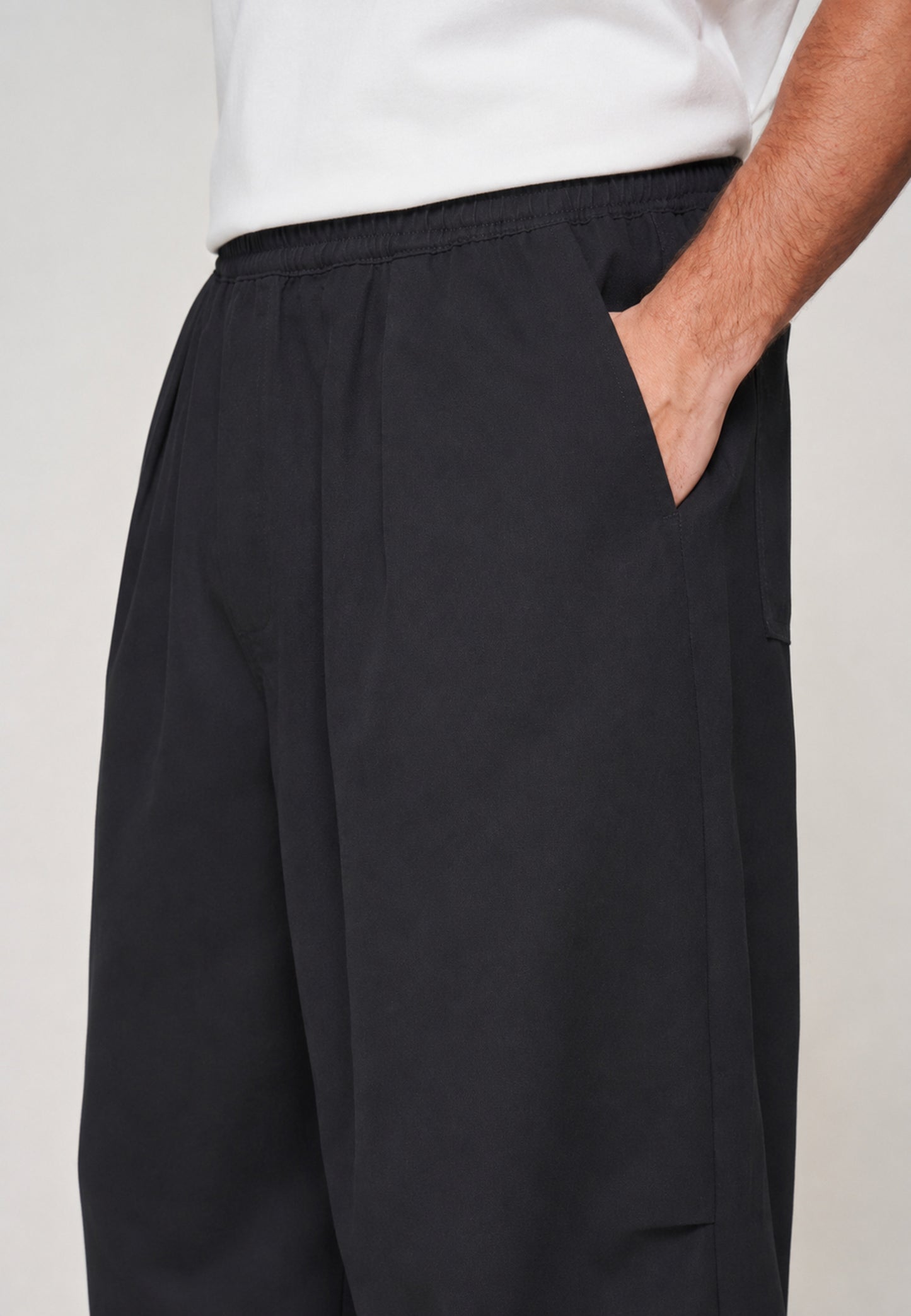 Barrel Trouser — Black, waistband detail